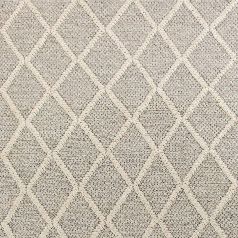 La Paz Pale Gray Diamond Handwoven Wool Rug